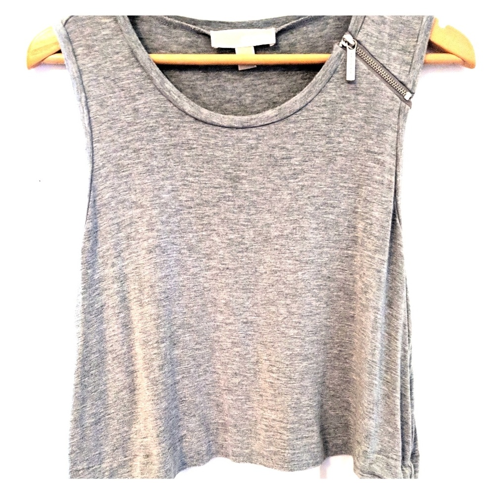 Grey with fashion zipper on shoulder top